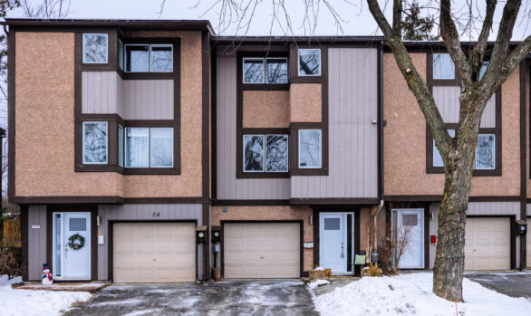 52 Reaney Crt